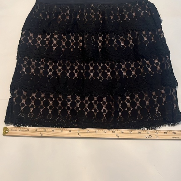 NWT Ann Taylor Petite Eyelash Lace Skirt Black & Tan Size 10P - Picture 4 of 9